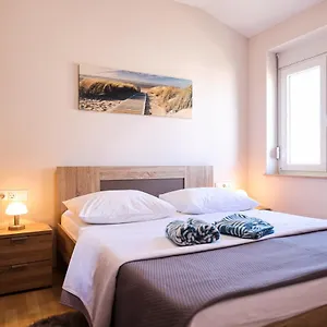 Apartment Anka With Seaview, Vrsi